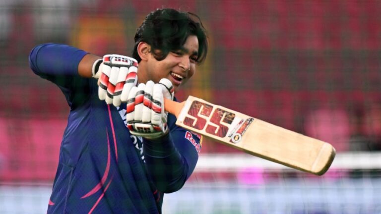 Vaibhav Sooryavanshi Leaves Behind MS Dhoni, Virat Kohli In Popularity Race – ویبھو سوریہ ونشی: ایم ایس دھونی اور ویرات کوہلی سے بھی آگے؟