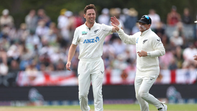 Ireland opt to bowl; Matt Henry ruled out of Test with injury – آئرلینڈ بمقابلہ نیوزی لینڈ: بیلفاسٹ ٹیسٹ کا احوال اور ٹیم اپ ڈیٹس