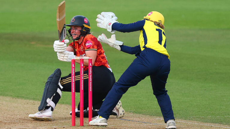 Kelly blazes trail for Blaze after Ballinger snares Bears – دی بلیز کی شاندار کارکردگی: واروکشائر بیئرز کے خلاف مسلسل تیسری فتح